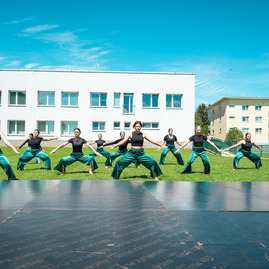 Zväčšiť fotografiu - Najnovší úsek vážskej magistrály prišli slávnostne otvoriť stovky cyklistov - TSK_Otvorenie cyklotrasy_LA-PU_mini-117