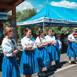 Zväčšiť fotografiu - Najnovší úsek vážskej magistrály prišli slávnostne otvoriť stovky cyklistov - TSK_Otvorenie cyklotrasy_LA-PU_mini-40