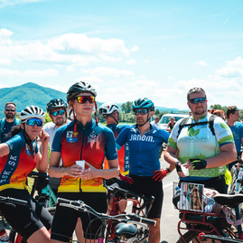 Zväčšiť fotografiu - Najnovší úsek vážskej magistrály prišli slávnostne otvoriť stovky cyklistov - TSK_Otvorenie cyklotrasy_LA-PU_mini-50