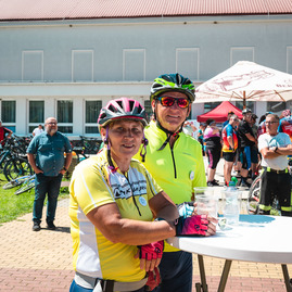 Zväčšiť fotografiu - Najnovší úsek vážskej magistrály prišli slávnostne otvoriť stovky cyklistov - TSK_Otvorenie cyklotrasy_LA-PU_mini-94