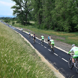 Zväčšiť fotografiu - Najobľúbenejšia župná cyklotrasa vedie popod skalku - cyklo15