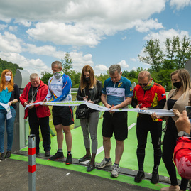 Zväčšiť fotografiu - Najobľúbenejšia župná cyklotrasa vedie popod skalku - cyklo9