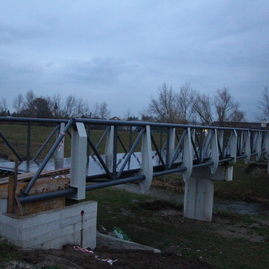 Nová cyklotrasa už s oboma lávkami - IMG_0040