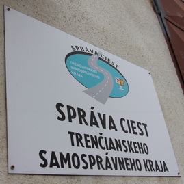 Zväčšiť fotografiu - Nová posila pre správu ciest tsk - IMG_0197