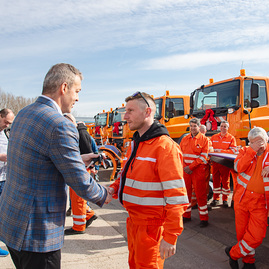 Zväčšiť fotografiu - Nové cestárske vozidlá sú univerzálne a bezpečnejšie - TSK_SC TSK technika_mini (15 of 17)