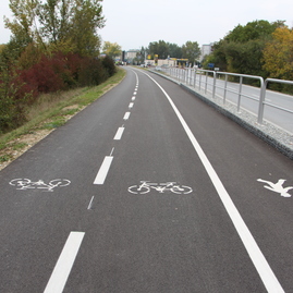 Zväčšiť fotografiu - Nové počítadlo rozoznáva cyklistov aj chodcov - cyklotrasa PU
