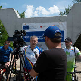 Zväčšiť fotografiu - Novovybudovaný cyklistický tunel aj príprava na lávku - 20230522_TSK_167w