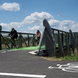 Zväčšiť fotografiu - Novú cyklotrasu si už počas prvého dňa vyskúšalo takmer 1 900 cyklistov - 20200601_TSK_cyklotrasa_207w