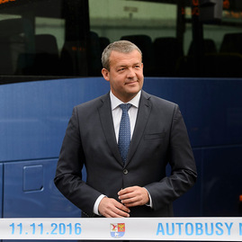 Po krajských cestách od dnes jazdí 30 modrých autobusov novej generácie - vyber (3)