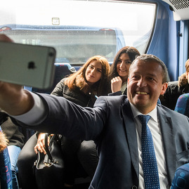 Po krajských cestách od dnes jazdí 30 modrých autobusov novej generácie - vyber (5)