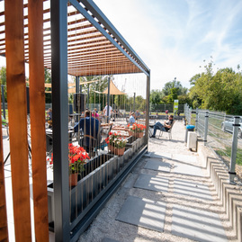 Zväčšiť fotografiu - Popri cyklotrase vznikajú nové pracovné miesta - TSK bikepoint-52