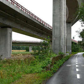 Zväčšiť fotografiu - Považskobystričania sa už nevedia dočkať novej cyklotrasy - 20230803_TSK_057w