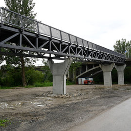 Zväčšiť fotografiu - Považskobystričania sa už nevedia dočkať novej cyklotrasy - 20230803_TSK_058w