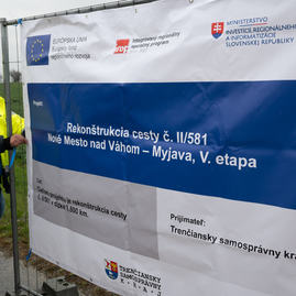 Zväčšiť fotografiu - Práce napredujú aj medzi novým mestom nad váhou a myjavou - 20230413_TSK_cesty_076w