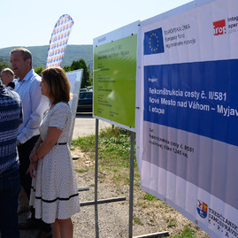 Práce odštartovali už aj na ďalších dvoch frekventovaných úsekoch ciest v trenčianskom kraji, na ktoré župa získala financie z eurofondov - 20190815_TSK_NM_MY_cesta_004w