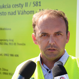 Práce odštartovali už aj na ďalších dvoch frekventovaných úsekoch ciest v trenčianskom kraji, na ktoré župa získala financie z eurofondov - 20190815_TSK_NM_MY_cesta_009w
