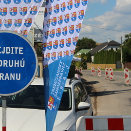 Práce odštartovali už aj na ďalších dvoch frekventovaných úsekoch ciest v trenčianskom kraji, na ktoré župa získala financie z eurofondov - IMG_0572
