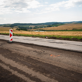Zväčšiť fotografiu - Práce sa naplno rozbehli aj na ceste medzi myjavou a vrbovcami - TSK_Zlepšenie dostupnosti Myjavska_mini (3 of 38)