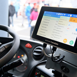 Predčasný vianočný darček v podobe dvadsaťpäťky modrých autobusov odovzdaný do užívania cestujúcej verejnosti - 20181124_TN_TSK_SAD_autobusy_012w