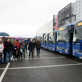 Predčasný vianočný darček v podobe dvadsaťpäťky modrých autobusov odovzdaný do užívania cestujúcej verejnosti - 20181124_TN_TSK_SAD_autobusy_037w