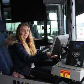 Predčasný vianočný darček v podobe dvadsaťpäťky modrých autobusov odovzdaný do užívania cestujúcej verejnosti - IMG_8021