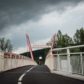 Zväčšiť fotografiu - Príďte sa v pondelok previezť po novej cyklotrase - TSK_cyklomagistrála_Ladce_Púchov_mini-10