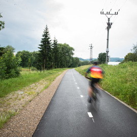 Zväčšiť fotografiu - Príďte sa v pondelok previezť po novej cyklotrase - TSK_cyklomagistrála_Ladce_Púchov_mini-16