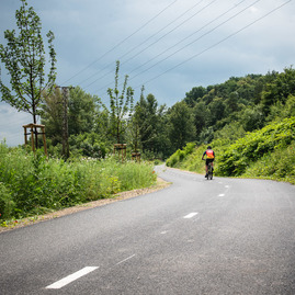 Zväčšiť fotografiu - Príďte sa v pondelok previezť po novej cyklotrase - TSK_cyklomagistrála_Ladce_Púchov_mini-30