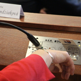 Prímestské modré autobusy budú pokračovať aj vo funkcii mestskej hromadnej dopravy, župa tak vykročila k zavedeniu integrovaného dopravného systému - IMG_0012