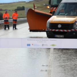 Zväčšiť fotografiu - Priority vlády vo výstavbe cestnej infraštruktúry sú pre trenčiansku župu sklamaním - otvorenie obchvatu r2