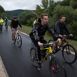 Zväčšiť fotografiu - Prvú časť hornonitrianskej cyklomagistrály otvorili spoločnou jazdou - 20230923_PE_031w