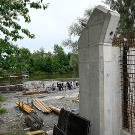 Zväčšiť fotografiu - Reálne kontúry naberá už aj úsek cyklotrasy medzi ladcami a púchovom - 20230803_TSK_177w
