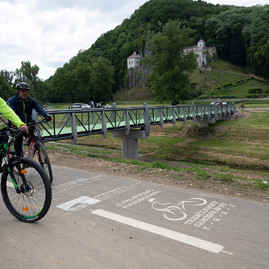 Zväčšiť fotografiu - Rebríčku obľúbenosti kraľuje cyklotrasa popod skalku - 20200601_TSK_cyklotrasa_195w