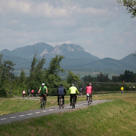 Zväčšiť fotografiu - Rebríčku obľúbenosti kraľuje cyklotrasa popod skalku - 20200601_TSK_cyklotrasa_196w