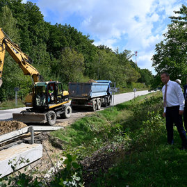 Zväčšiť fotografiu - Rekonštrukcia cesty medzi novým mestom n/v a myjavou napreduje - 20210902_TSK_cesty_010w