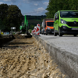 Zväčšiť fotografiu - Rekonštrukcia cesty medzi novým mestom n/v a myjavou napreduje - 20210902_TSK_cesty_015w