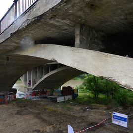 S rekonštrukciou orlovského mosta sa bude pokračovať na jar - 20190814_TSK_cesty_PB_most_Orlove_031w
