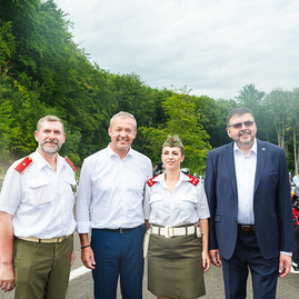 Zväčšiť fotografiu - Spojnica dvoch krajov a dvoch okresov je opäť otvorená - TSK_Veľké Uherce_Skýcov_otvorenie_mini (18 of 64)