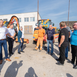 Zväčšiť fotografiu - Správa ciest tsk je vyzbrojená novou technikou - TSK_Odovzdávanie techniky SC TSK 2020 (21 of 56)