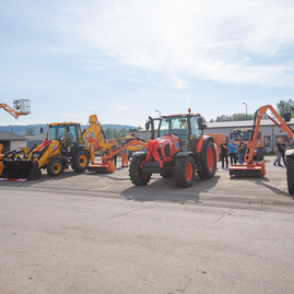 Zväčšiť fotografiu - Správa ciest tsk je vyzbrojená novou technikou - TSK_Odovzdávanie techniky SC TSK 2020 (9 of 56)