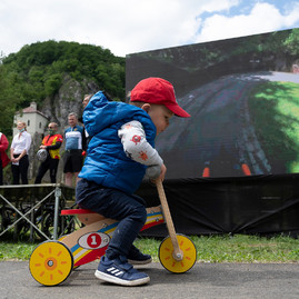 Zväčšiť fotografiu - Trasa obľúbená na oboch stranách hranice - 20200601_TSK_cyklotrasa_135w