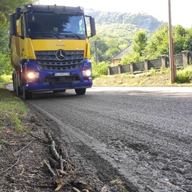 Zväčšiť fotografiu - Trenčianska župa opraví takmer 60 km ciest za približne 7,5 mil. eur - IMG_20210716_095603