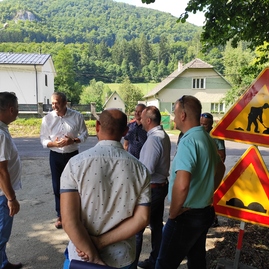Zväčšiť fotografiu - Trenčianska župa opraví takmer 60 km ciest za približne 7,5 mil. eur - IMG_20210716_100655
