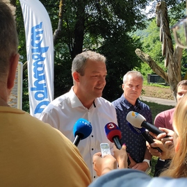 Zväčšiť fotografiu - Trenčianska župa opraví takmer 60 km ciest za približne 7,5 mil. eur - IMG_20210716_101439