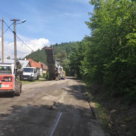 Zväčšiť fotografiu - Trenčianska župa opraví takmer 60 km ciest za približne 7,5 mil. eur - IMG_20210716_110253