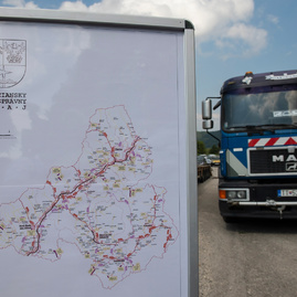 Trenčianska župa opravuje cesty za historických 6 miliónov eur - Začiatok prác na opravách ciest, Bezovec 2018 (okres Nové Mesto nad Váhom) (15)