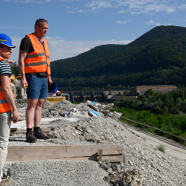 Trenčianska župa rokovala so zástupcami žsr, nové investičné zámery železníc by mali pomôcť regiónu hornej nitry i považia - 20190702_TSK_zeleznica_PU_ZA_009w