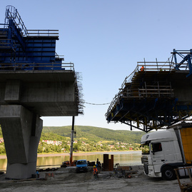 Trenčianska župa rokovala so zástupcami žsr, nové investičné zámery železníc by mali pomôcť regiónu hornej nitry i považia - 20190702_TSK_zeleznica_PU_ZA_038w