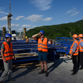 Trenčianska župa rokovala so zástupcami žsr, nové investičné zámery železníc by mali pomôcť regiónu hornej nitry i považia - 20190702_TSK_zeleznica_PU_ZA_046w