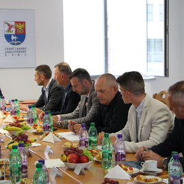 Trenčianska župa rokovala so zástupcami žsr, nové investičné zámery železníc by mali pomôcť regiónu hornej nitry i považia - IMG_8520